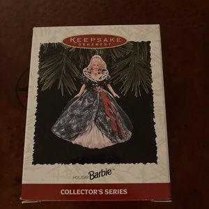 VINTAGE Hallmark Keepsake Ornament Collectors Series Holiday Barbie 1995 - NEW